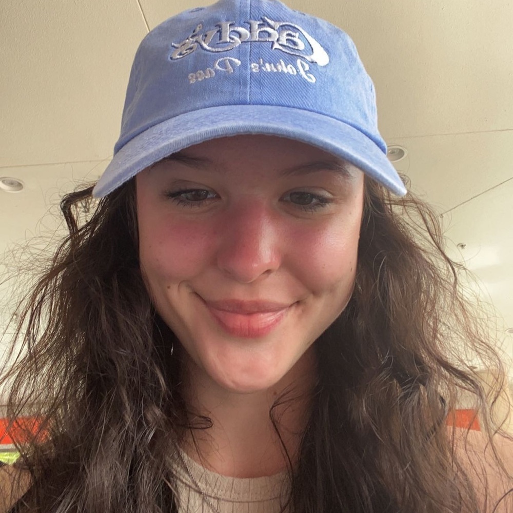 Meet your Posher, Abigail